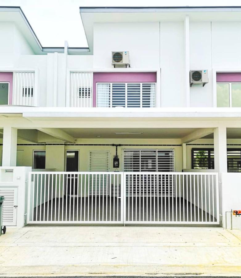 Holiday Homestay Seremban Eksteriør billede